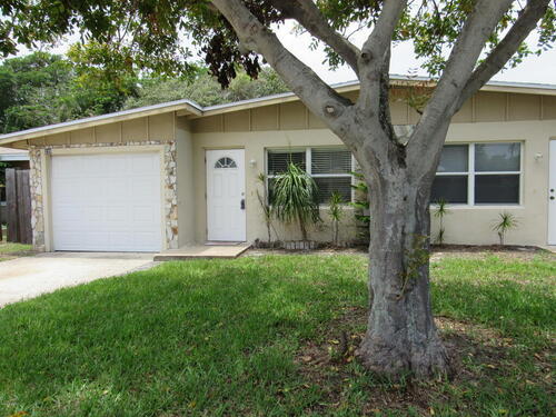 220 N Brevard Avenue, Cocoa Beach, FL 32931