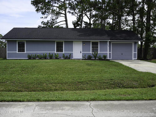 670 Bluefields Street SE, Palm Bay, FL 32909