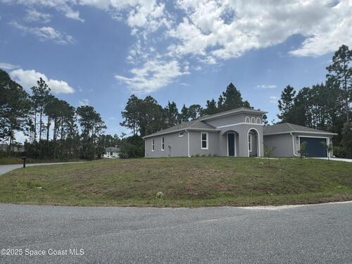 346 Paigo Street SE, Palm Bay, FL 32909