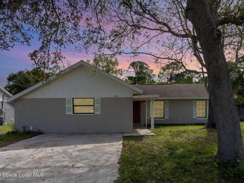 257 Dorado Avenue NE, Palm Bay, FL 32907