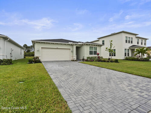 636 Veridian Circle NW, Palm Bay, FL 32907
