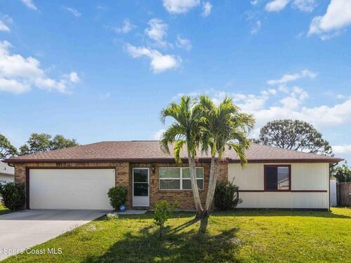 1019 Lee Avenue NW, Palm Bay, FL 32907