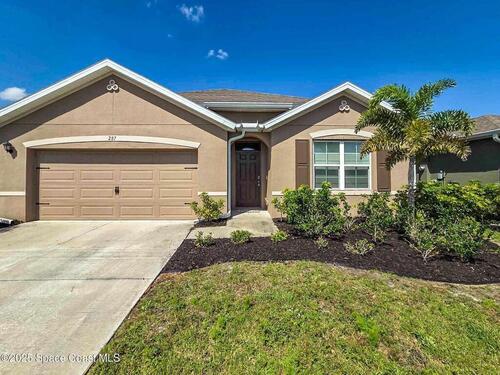 287 Guinevere Drive SW, Palm Bay, FL 32908