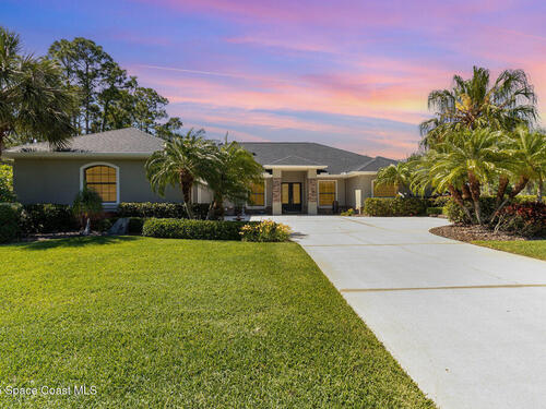 897 Yellow Wood Court SE, Palm Bay, FL 32909