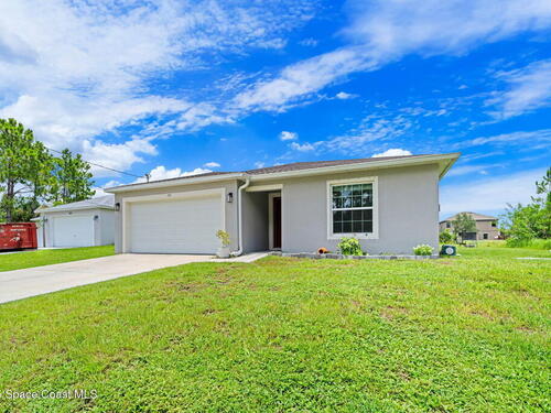 575 Paigo Street SE, Palm Bay, FL 32909