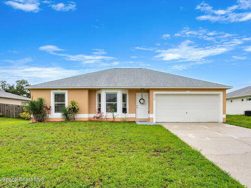1518 Reed Street NW, Palm Bay, FL 32907