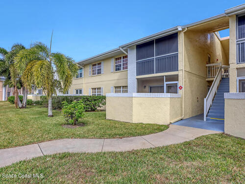 901 Sonesta Avenue NE, Palm Bay, FL 32905