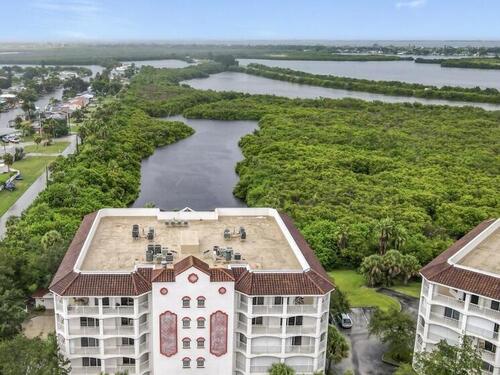 821 Del Rio Way, Merritt Island, FL 32953