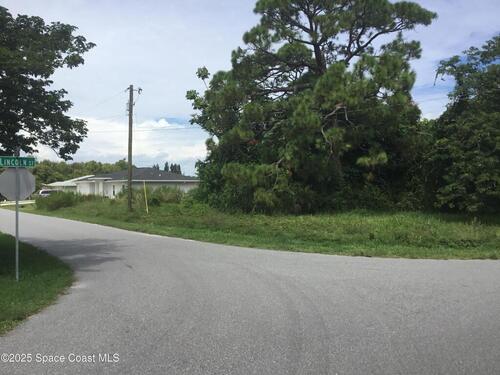 1198 Ver Circle NE, Palm Bay, FL 32905