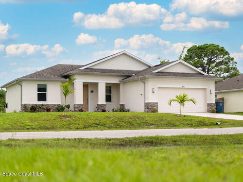 1866 Fairlight Street NW, Palm Bay, FL 32907