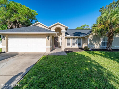 920 Pellam Avenue NE, Palm Bay, FL 32907