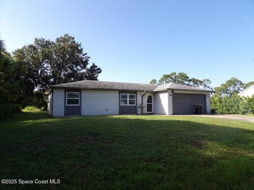 916 Le Baron Street SW, Palm Bay, FL 32908