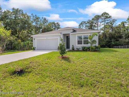 566 Rembrandt Street SE, Palm Bay, FL 32909