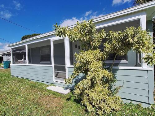 466 Laurie Street N, Melbourne, FL 32935