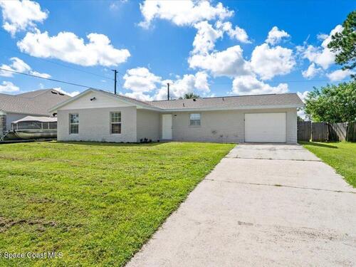 680 Bluefields Street SE, Palm Bay, FL 32909