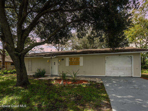 2126 Whiteside Avenue SE, Palm Bay, FL 32909