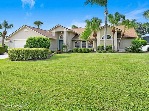 560 Spring Lake Drive, Melbourne, FL 32940