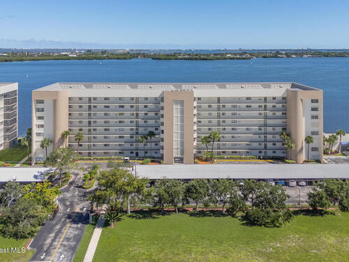 300 S Sykes Creek Parkway, Merritt Island, FL 32952