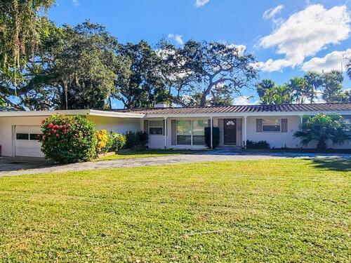 1181 Sunny Point Drive, Melbourne, FL 32935