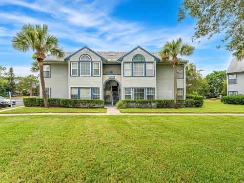 4880 Lake Waterford Way W, Melbourne, FL 32901