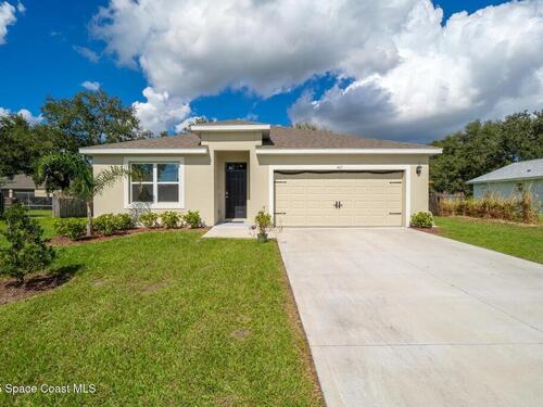 467 Americana Boulevard NW, Palm Bay, FL 32907