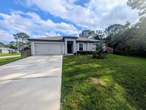 1342 Valencia Street SE, Palm Bay, FL 32909