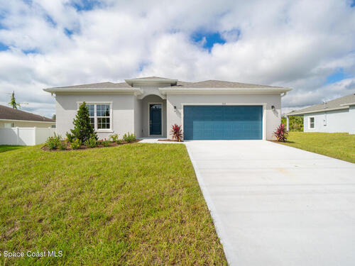 542 De Groodt Road SW, Palm Bay, FL 32908