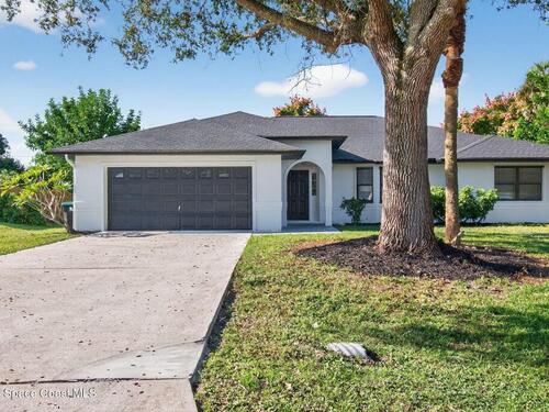 282 Awin Circle SE, Palm Bay, FL 32909