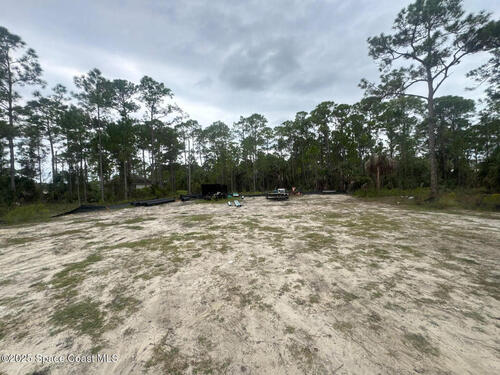 607 Reading Street SE, Palm Bay, FL 32909