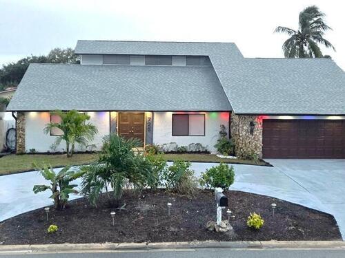 725 Puesta Del Sol Plaza, Indialantic, FL 32903