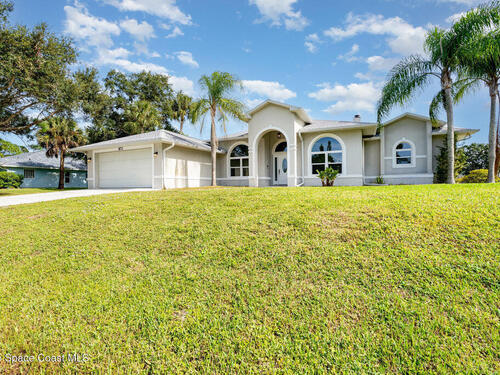 871 NE September Avenue NE, Palm Bay, FL 32907