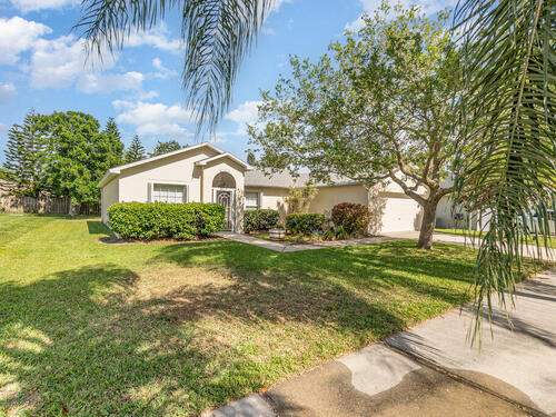 1742 Laramie Circle, Melbourne, FL 32940