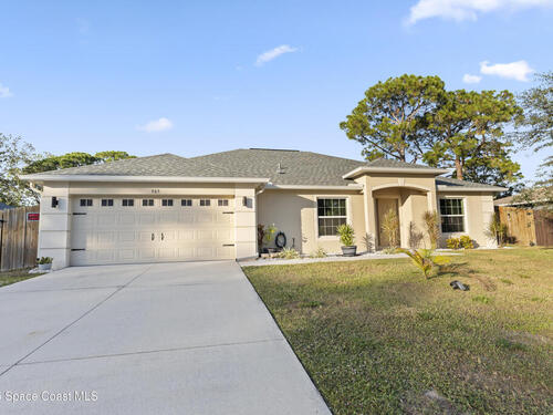 565 Rembrandt Street SE, Palm Bay, FL 32909
