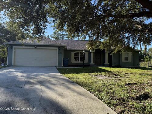 690 Henlock Street SE, Palm Bay, FL 32909