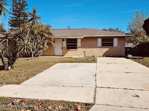 739 Lunar Lake Circle, Cocoa, FL 32926