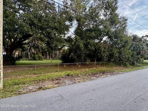 La Veta Drive, West Melbourne, FL 32904