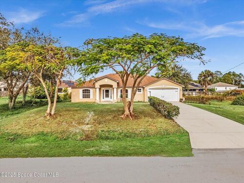 507 Fitzsimmons Street SW, Palm Bay, FL 32908