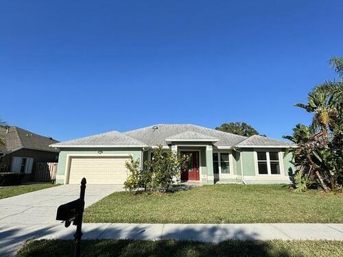 2542 Woodfield Circle, Melbourne, NC 32904