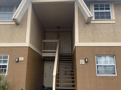 207 Bristol Lane, Melbourne, FL 32935