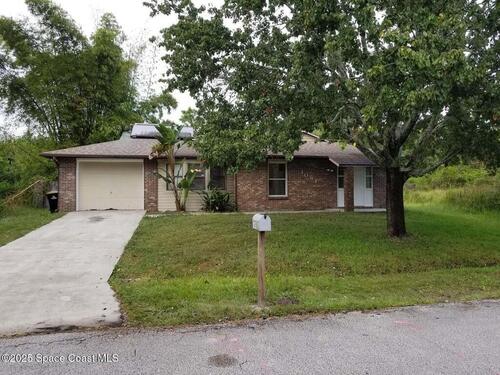 1081 Ivanhoe Street NW, Melbourne, FL 32907