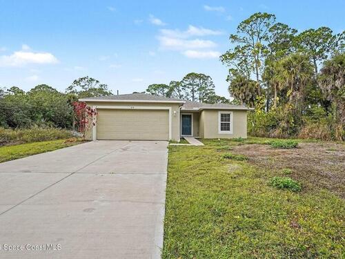 870 Havelock Avenue SW, Palm Bay, FL 32908