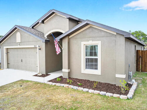 733 Walmsley Street SW, Palm Bay, FL 32908