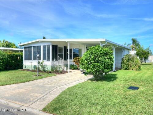 912 Oriole Circle, Barefoot Bay, FL 32976