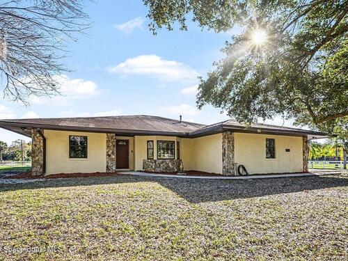 655 N Burnett Road, Cocoa, FL 32926