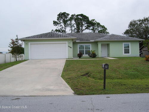 1048 Hunt Street NW, Palm Bay, FL 32907