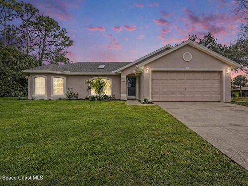 998 Haas Avenue NE, Palm Bay, FL 32907