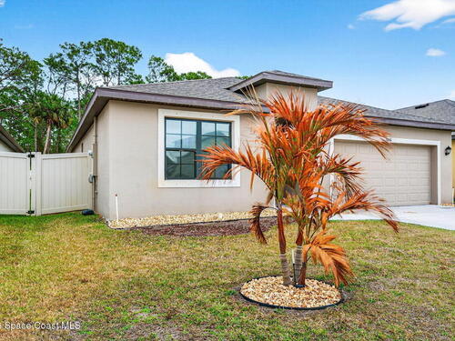 1686 Mineral Loop Drive NW, Palm Bay, FL 32907