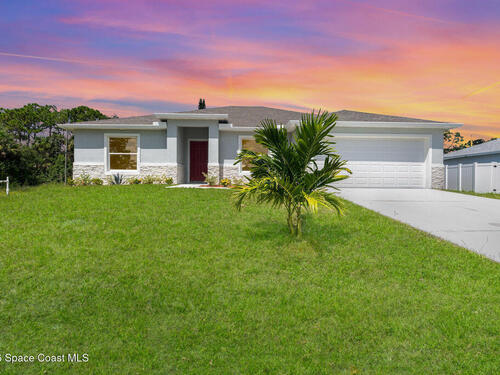 1526 Holcomb Street NW, Palm Bay, FL 32907