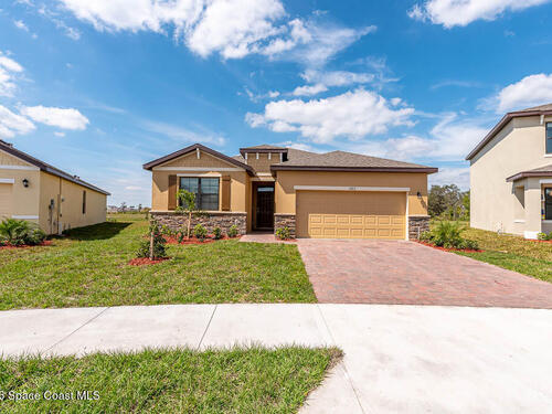 1863 Farmhouse Road SE, Palm Bay, FL 32909