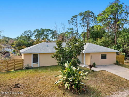 1336 Gingold Street NW, Palm Bay, FL 32907